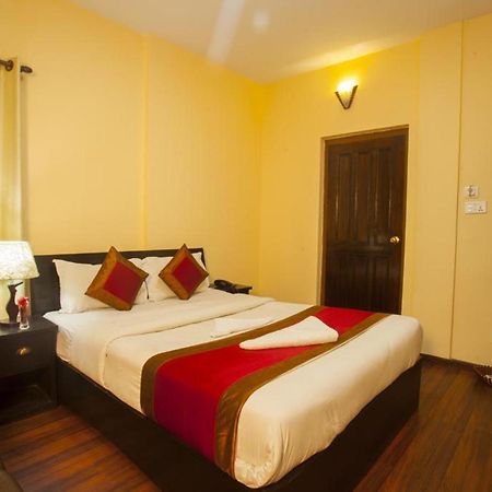Hotel Ambe Inn By Ambience Delhi Igi Airport Nova Deli Exterior foto