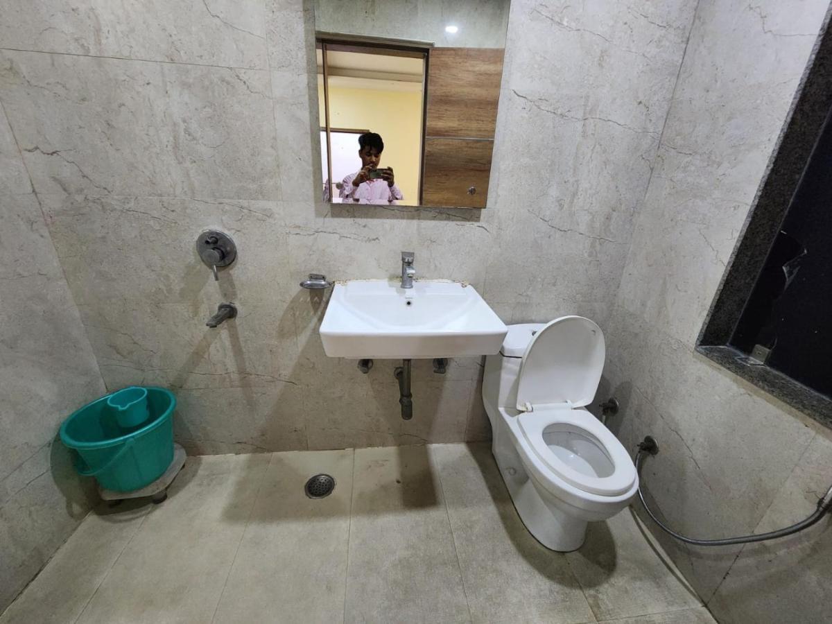 Hotel Ambe Inn By Ambience Delhi Igi Airport Nova Deli Exterior foto